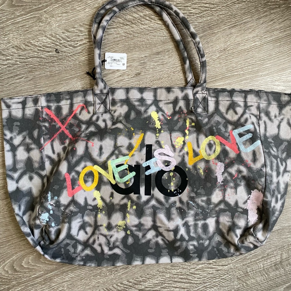Alo Yoga pride tote bag NWT